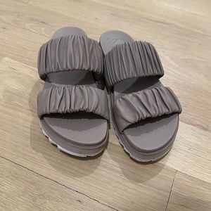 Sorel Slide Sandals - Size 7 - Neutral